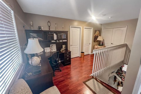 Снять в аренду виллу или дом в Майами, Флорида 4 спальни, 252.32м2, № 1991901 - фото 11