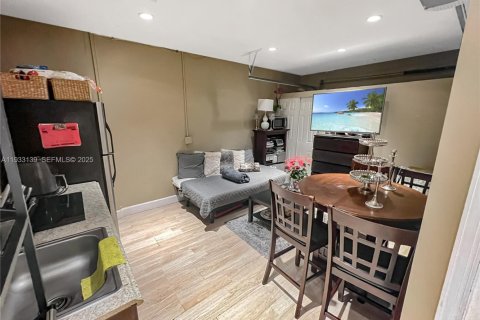 Снять в аренду виллу или дом в Майами, Флорида 4 спальни, 252.32м2, № 1991901 - фото 20