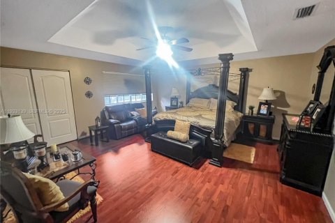 Снять в аренду виллу или дом в Майами, Флорида 4 спальни, 252.32м2, № 1991901 - фото 10