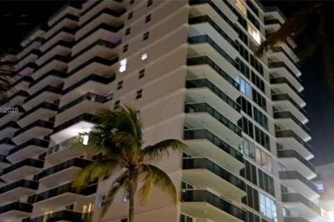 Купить кондоминиум в Майами-Бич, Флорида 2 спальни, 150.41м2, № 2053539 - фото 4