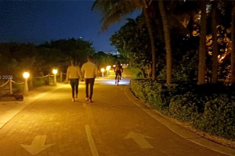 Купить кондоминиум в Майами-Бич, Флорида 2 спальни, 150.41м2, № 2053539 - фото 18