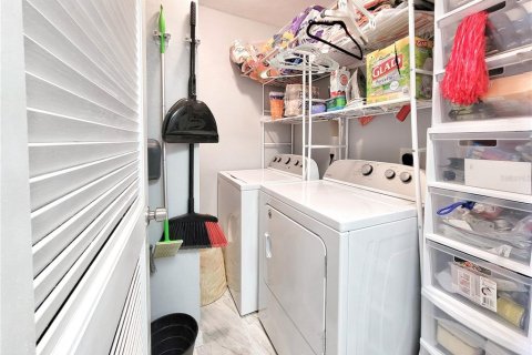 Copropriété à vendre à Gainesville, Floride: 1 chambre, 74.97 m2 № 2098992 - photo 16
