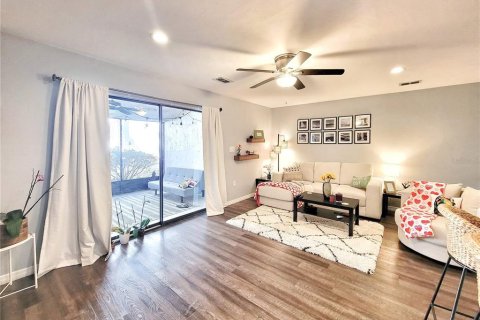 Copropriété à vendre à Gainesville, Floride: 1 chambre, 74.97 m2 № 2098992 - photo 9