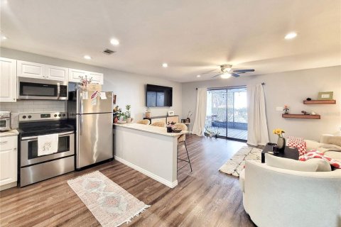 Copropriété à vendre à Gainesville, Floride: 1 chambre, 74.97 m2 № 2098992 - photo 3
