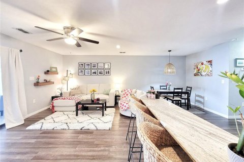 Copropriété à vendre à Gainesville, Floride: 1 chambre, 74.97 m2 № 2098992 - photo 7