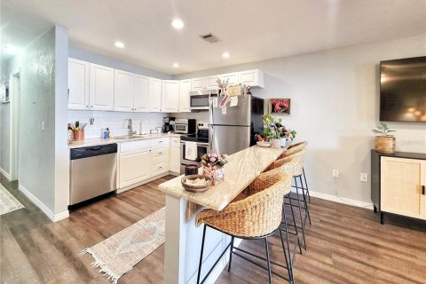 Copropriété à vendre à Gainesville, Floride: 1 chambre, 74.97 m2 № 2098992 - photo 6