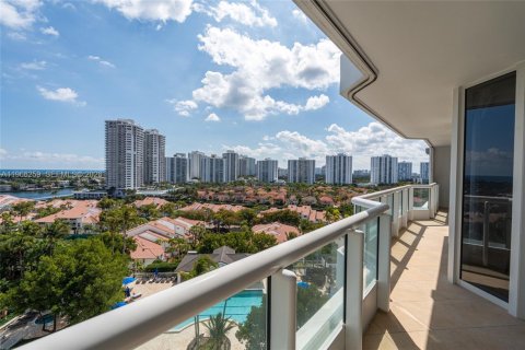 Condominio en alquiler en Aventura, Florida, 3 dormitorios, 157.56 m2 № 2028100 - foto 30
