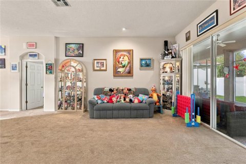 House in Orlando, Florida 4 bedrooms, 236.62 sq.m. № 2415167 - photo 5