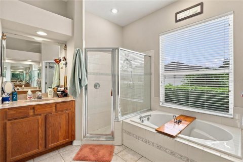 House in Orlando, Florida 4 bedrooms, 236.62 sq.m. № 2415167 - photo 22