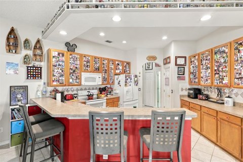 House in Orlando, Florida 4 bedrooms, 236.62 sq.m. № 2415167 - photo 10