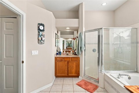 House in Orlando, Florida 4 bedrooms, 236.62 sq.m. № 2415167 - photo 20