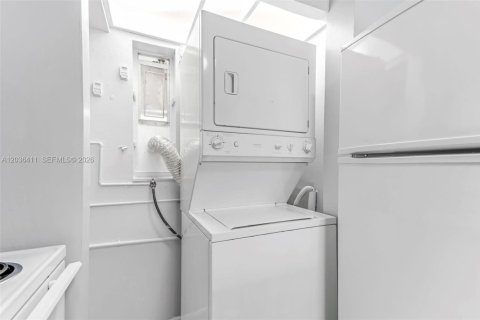 Copropriété à louer à Tamarac, Floride: 2 chambres, 88.16 m2 № 2154928 - photo 5