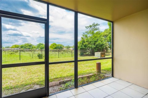 Copropriété à louer à Tamarac, Floride: 2 chambres, 88.16 m2 № 2154928 - photo 18