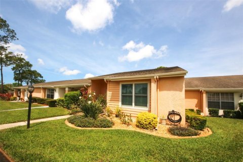 Casa en venta en New Port Richey, Florida, 2 dormitorios, 123.19 m2 № 1591656 - foto 2