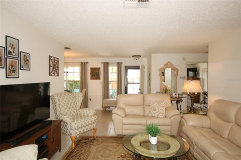 Casa en venta en New Port Richey, Florida, 2 dormitorios, 123.19 m2 № 1591656 - foto 5