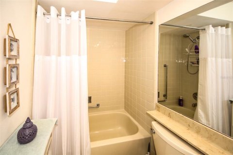 Casa en venta en New Port Richey, Florida, 2 dormitorios, 123.19 m2 № 1591656 - foto 15