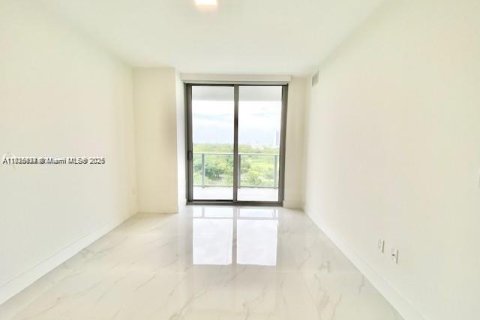 Condominio en venta en North Miami Beach, Florida, 1 dormitorio, 87.05 m2 № 2077065 - foto 23