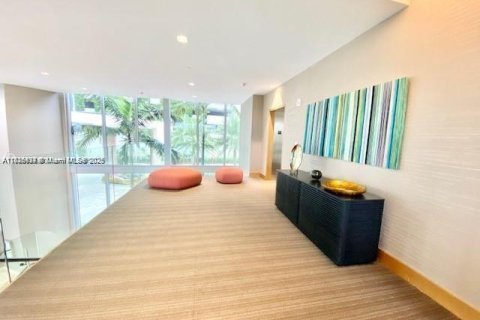 Condominio en venta en North Miami Beach, Florida, 1 dormitorio, 87.05 m2 № 2077065 - foto 30