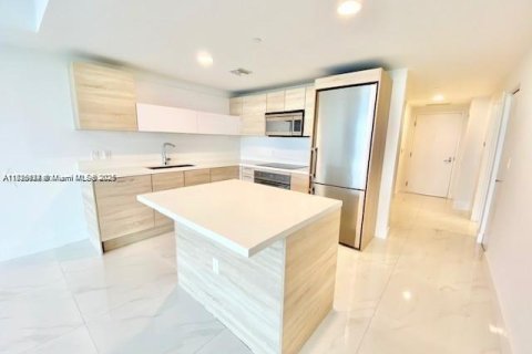 Condominio en venta en North Miami Beach, Florida, 1 dormitorio, 87.05 m2 № 2077065 - foto 10