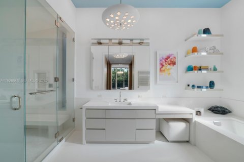 Villa ou maison à vendre à Key Biscayne, Floride: 7 chambres, 465.25 m2 № 2059921 - photo 13