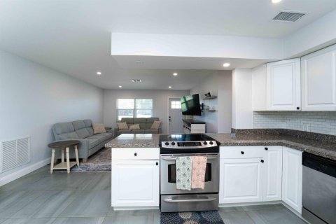 Villa ou maison à vendre à Port St. Lucie, Floride: 3 chambres, 123.37 m2 № 2077873 - photo 6