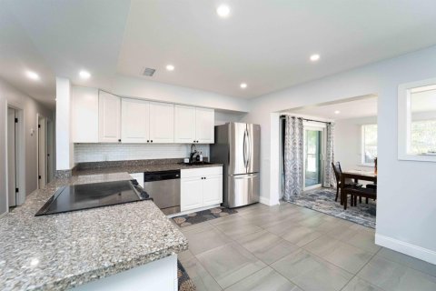 Villa ou maison à vendre à Port St. Lucie, Floride: 3 chambres, 123.37 m2 № 2077873 - photo 5