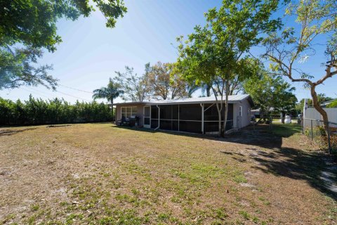 Villa ou maison à vendre à Port St. Lucie, Floride: 3 chambres, 123.37 m2 № 2077873 - photo 16