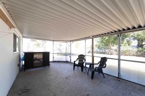Villa ou maison à vendre à Port St. Lucie, Floride: 3 chambres, 123.37 m2 № 2077873 - photo 14