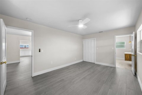 Villa ou maison à vendre à Tampa, Floride: 3 chambres, 158.4 m2 № 2110592 - photo 15