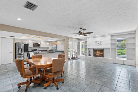 House in Valrico, Florida 4 bedrooms, 197.14 sq.m. № 2209209 - photo 20