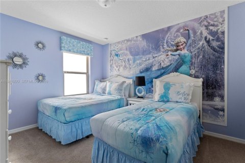 House in Kissimmee, Florida 7 bedrooms, 307.88 sq.m. № 2008446 - photo 19