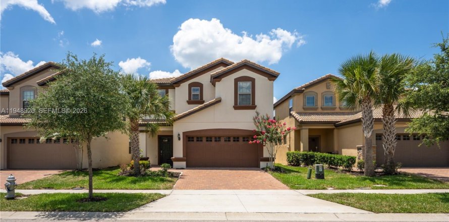 House in Kissimmee, Florida 7 bedrooms, 307.88 sq.m. № 2008446