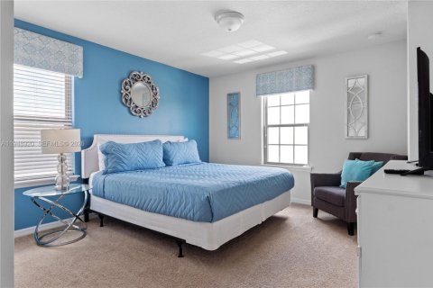 House in Kissimmee, Florida 7 bedrooms, 307.88 sq.m. № 2008446 - photo 16