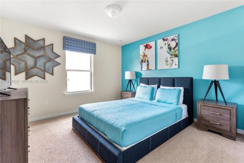 House in Kissimmee, Florida 7 bedrooms, 307.88 sq.m. № 2008446 - photo 25