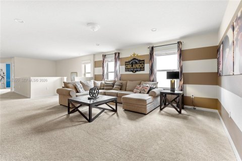 House in Kissimmee, Florida 7 bedrooms, 307.88 sq.m. № 2008446 - photo 8