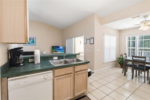 House in Davenport, Florida 3 bedrooms, 140.47 sq.m. № 2097820 - photo 16