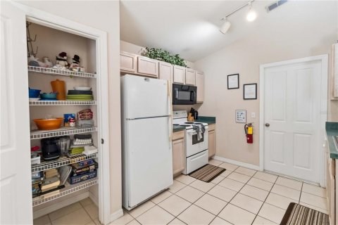 House in Davenport, Florida 3 bedrooms, 140.47 sq.m. № 2097820 - photo 18