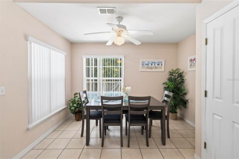 House in Davenport, Florida 3 bedrooms, 140.47 sq.m. № 2097820 - photo 19