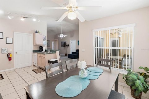 House in Davenport, Florida 3 bedrooms, 140.47 sq.m. № 2097820 - photo 20