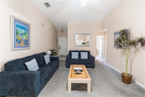 House in Davenport, Florida 3 bedrooms, 140.47 sq.m. № 2097820 - photo 11