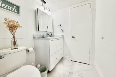 Condominio en alquiler en Hallandale Beach, Florida, 1 dormitorio, 77.29 m2 № 1950283 - foto 22