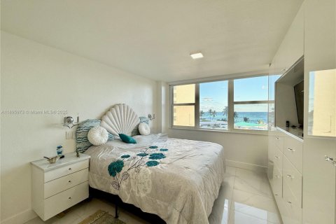Condominio en alquiler en Hallandale Beach, Florida, 1 dormitorio, 77.29 m2 № 1950283 - foto 28