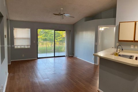 Condo in Sunrise, Florida, 2 bedrooms  № 2041811