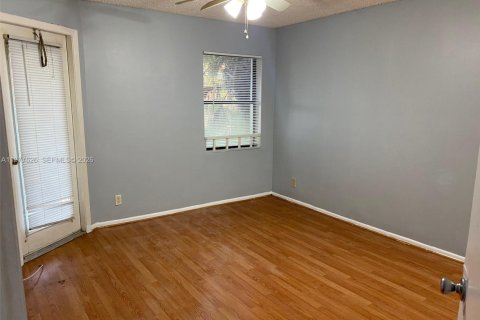 Condo in Sunrise, Florida, 2 bedrooms  № 2041811 - photo 8