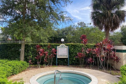 Condo in Sunrise, Florida, 2 bedrooms  № 2041811 - photo 19