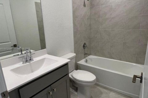 Touwnhouse à vendre à Homestead, Floride: 3 chambres, 159.05 m2 № 2051974 - photo 9