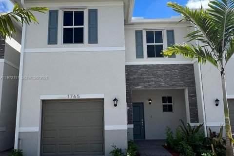 Touwnhouse à vendre à Homestead, Floride: 3 chambres, 159.05 m2 № 2051974 - photo 1