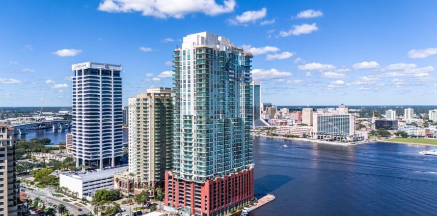 Condominio en Jacksonville, Florida, 2 dormitorios  № 801420