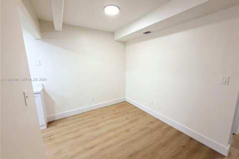 Copropriété à louer à Pompano Beach, Floride: 2 chambres, 84.08 m2 № 2046395 - photo 2