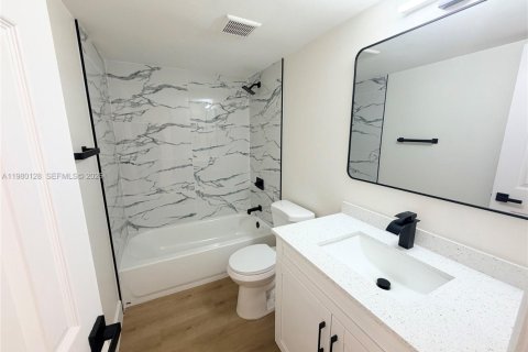 Copropriété à louer à Pompano Beach, Floride: 2 chambres, 84.08 m2 № 2046395 - photo 7